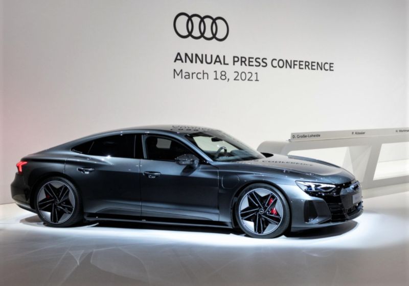 Audi e-tron GT  0 - title image
