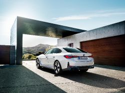 BMW i4 - rear view tail lights