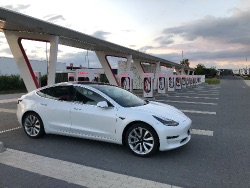 Tesla Model 3 - Supercharging